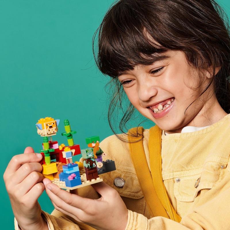 LEGO®%20Minecraft™%20Mercan%20Kayalığı%2021164