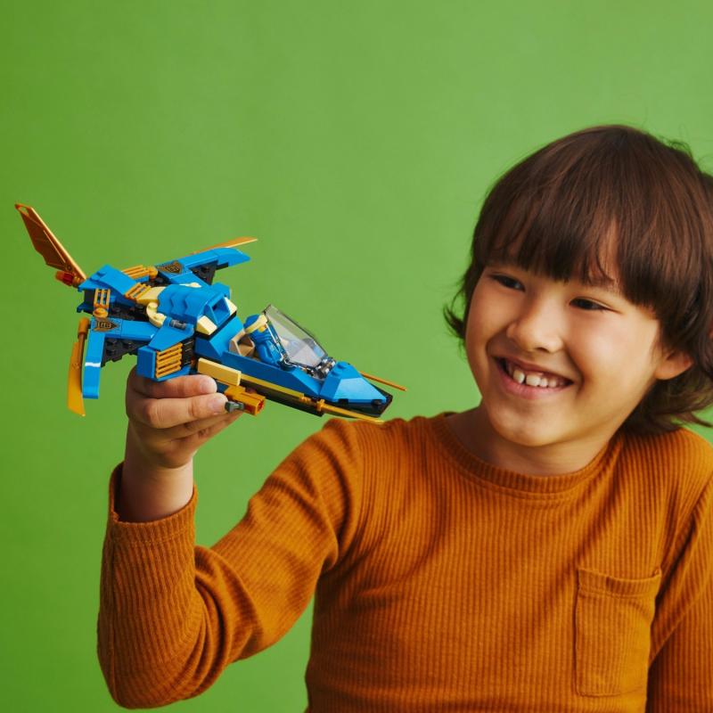 LEGO®%20Nınjago%20Jay’in%20Yıldırım%20Jeti%20Evo%2071784