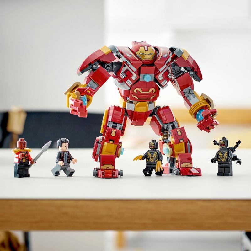 LEGO®%20Marvel%20Hulkbuster:%20Wakanda%20Savaşı%2076247