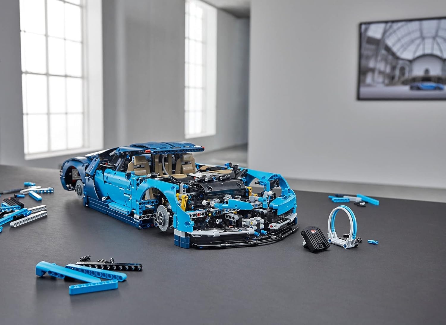 LEGO®%20Technic%2042083%20Bugatti%20Chiron