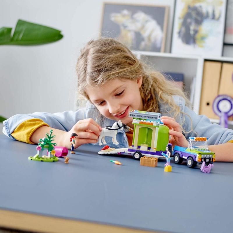 LEGO Friends Mia’nın%20At%20Römorku%2041371%20