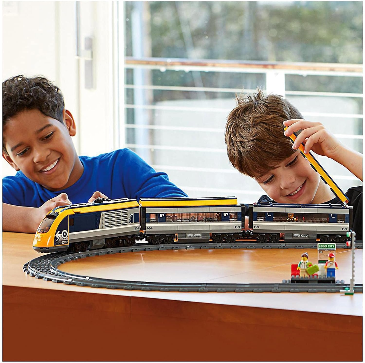 LEGO%20City%20Yolcu%20Treni%2060197