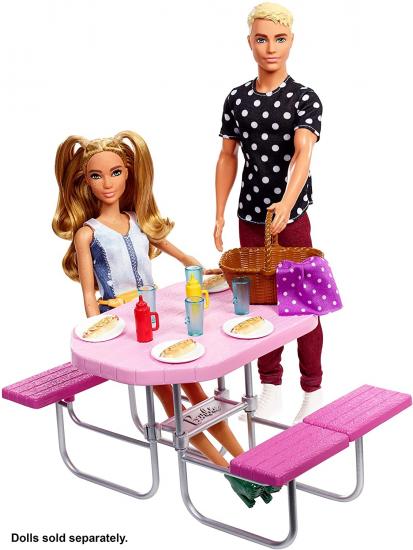 Barbie’nin Ev Dışı Dekorasyon Aksesuarları FXG37-FXG40 - Piknik Seti ve daha bir çok Barbie modelleri... Uygun fiyat ve taksit avantajlarıyla CİVCİV OYUNCAK’ta...